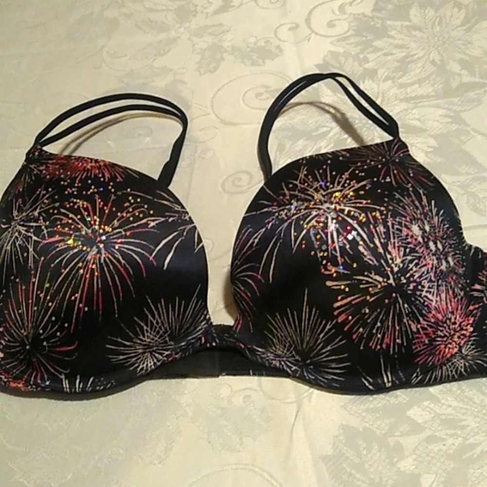 Victoria's Secret Very Sexy push-up bra 38C firecracker 4th of July celebration